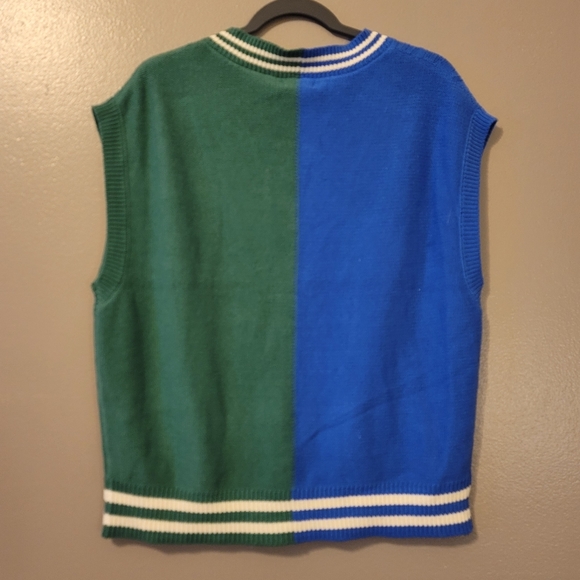 Two Colored Sweater Vest - Picture 6 of 8